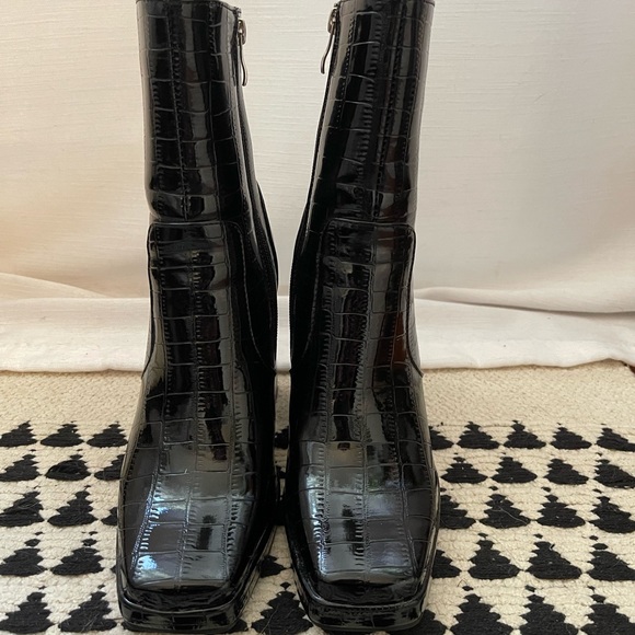 Heel Boots - Picture 3 of 3